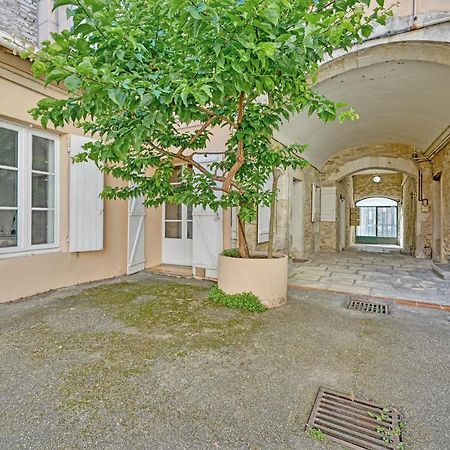 Appartement Au Calme En Plein Centre-Ville 尼姆 外观 照片