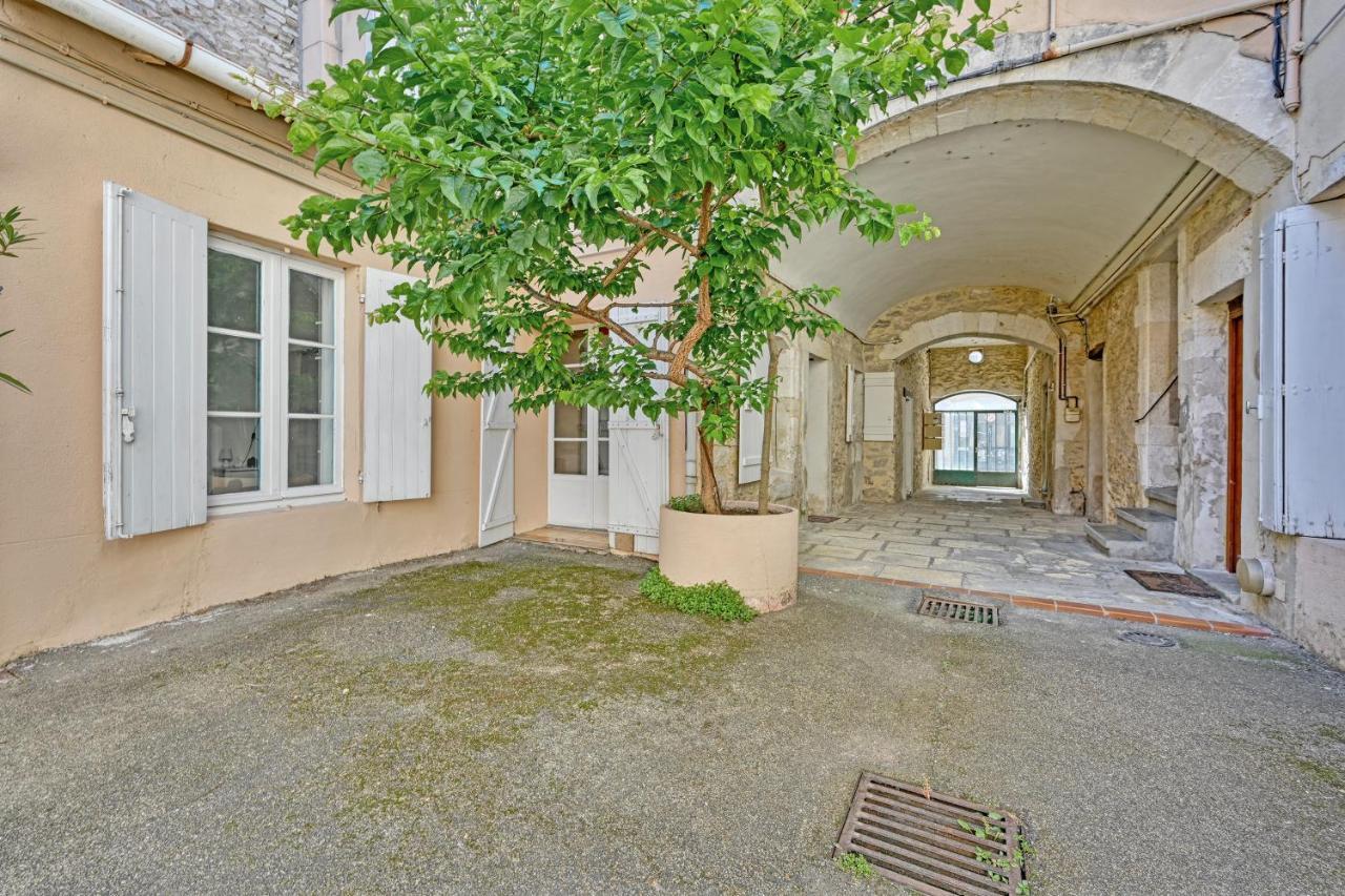 Appartement Au Calme En Plein Centre-Ville 尼姆 外观 照片