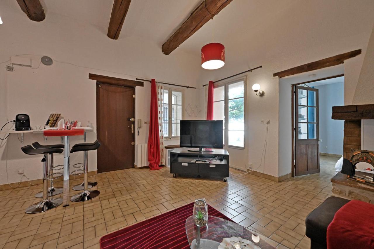 Appartement Au Calme En Plein Centre-Ville 尼姆 外观 照片