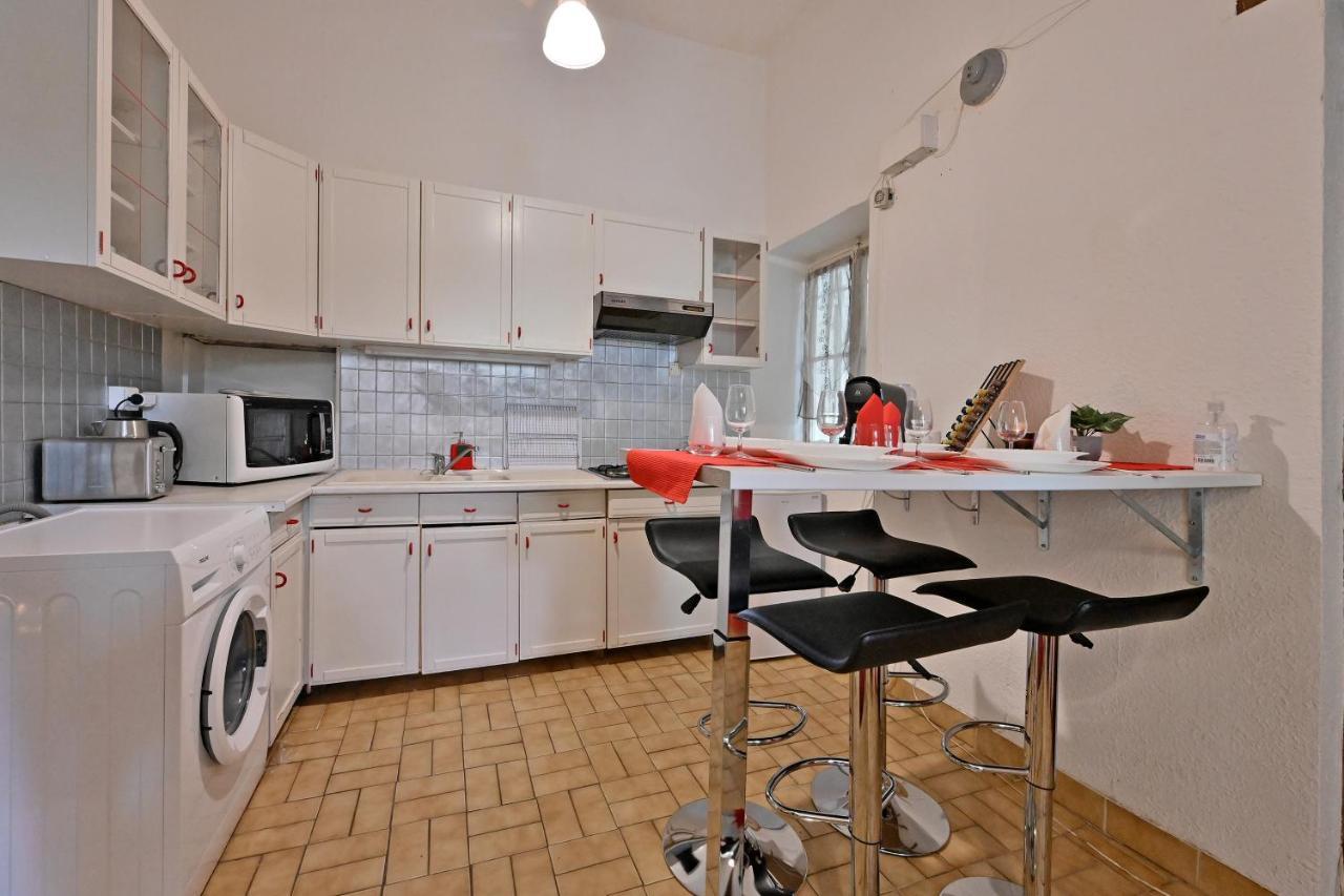 Appartement Au Calme En Plein Centre-Ville 尼姆 外观 照片