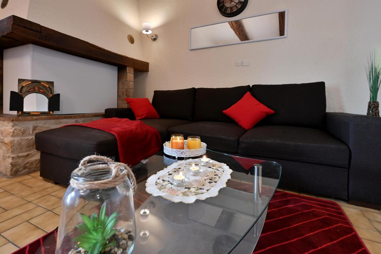 Appartement Au Calme En Plein Centre-Ville 尼姆 外观 照片